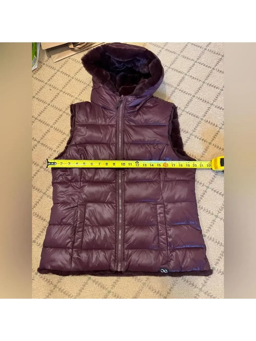 Be Boundless Burgundy Reversible hooded Faux Fur quilted vest NWOT L